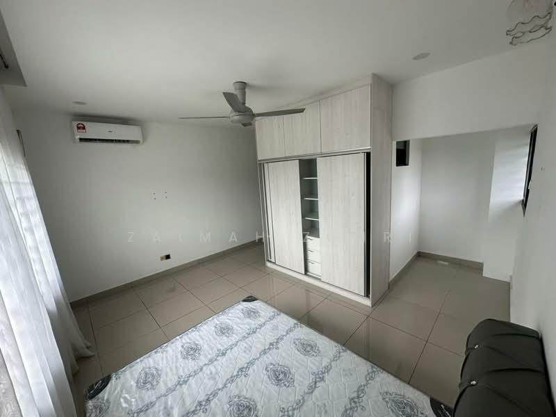 Condominium for Rent at Residensi Zamrud - Zaimah Zamri - Bedroom - PropertyGuru.com.my