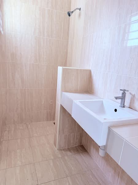 2-storey Terraced House for Sale in Kota Emerald (Rawang) - JC Looi - Bathroom - PropertyGuru.com.my