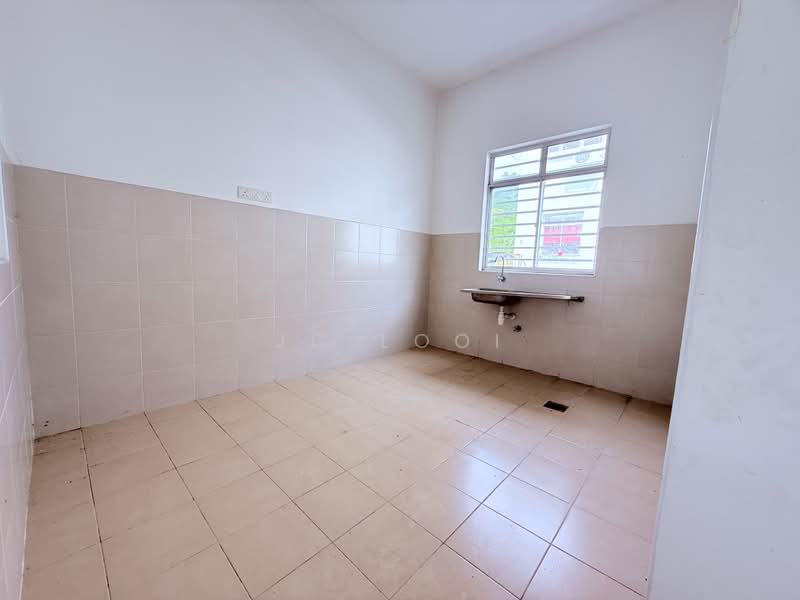 2-storey Terraced House for Sale in Kota Emerald (Rawang) - JC Looi - Kitchen - PropertyGuru.com.my