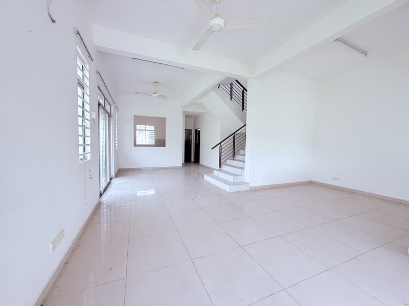 2-storey Terraced House for Sale in Kota Emerald (Rawang) - JC Looi - Living Room - PropertyGuru.com.my