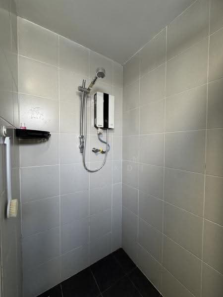 Service Residence for Sale at Cerrado Residence @ Southville City - Imran Ismadi - Bathroom - PropertyGuru.com.my