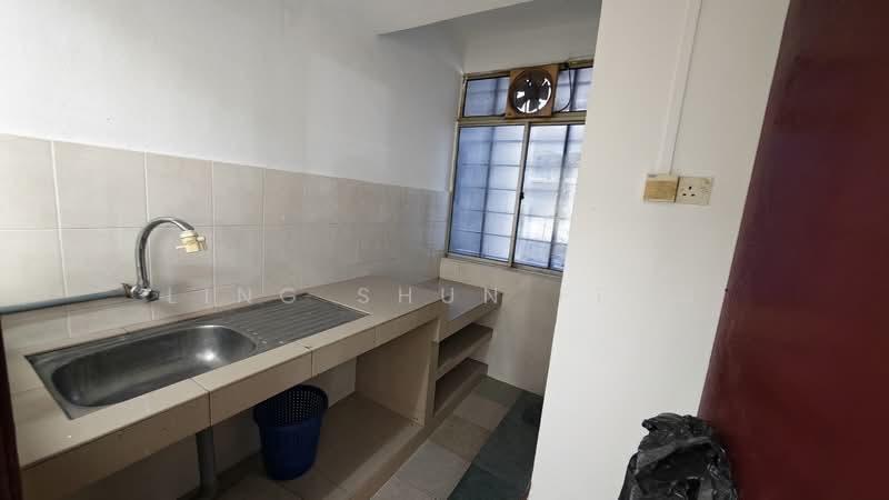 Condominium for Sale at Casa Magna - Ling Shun Feng - Kitchen - PropertyGuru.com.my