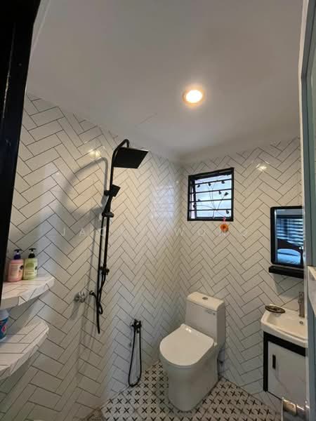 Condominium for Rent at Oakleaf Park - Jacky Wong - Bathroom - PropertyGuru.com.my