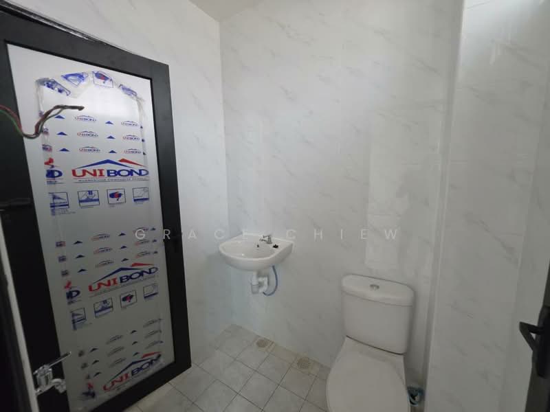 2-storey Terraced House for Sale in Taman Mount Austin (Tebrau) - Grace Chiew - Bathroom - PropertyGuru.com.my