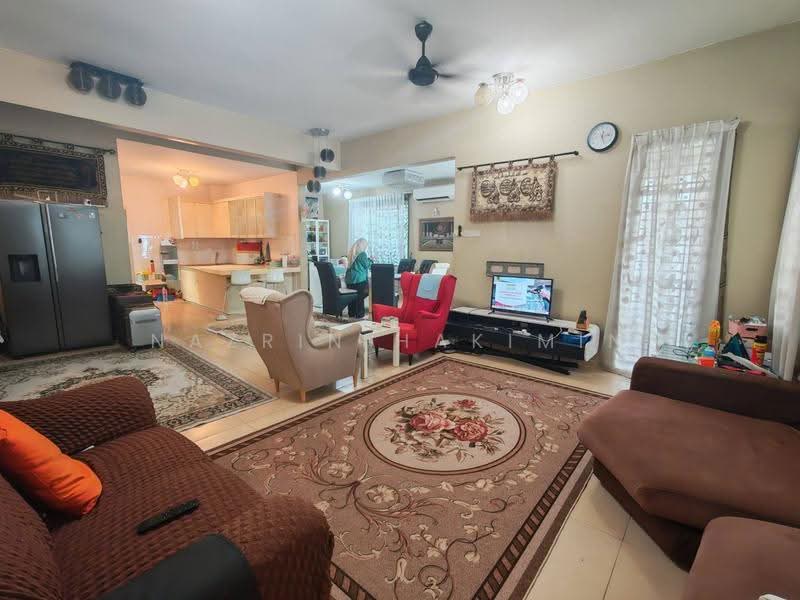 Rumah Teres 2-Tingkat untuk Dijual di D'alpinia (Puchong) - Nazrin Hakimin - Living Room - PropertyGuru.com.my