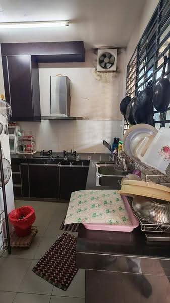 Rumah Teres 2-Tingkat untuk Dijual di D'alpinia (Puchong) - Nazrin Hakimin - Kitchen - PropertyGuru.com.my