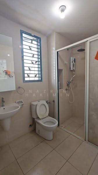 Rumah Teres 2-Tingkat untuk Dijual di D'alpinia (Puchong) - Nazrin Hakimin - Bathroom - PropertyGuru.com.my