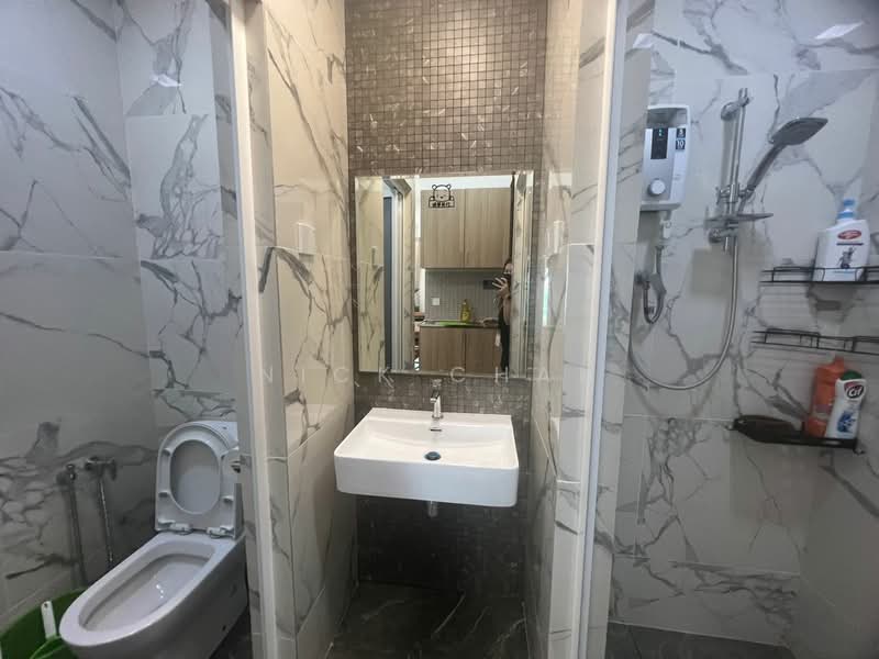 Servis Apartment untuk Dijual di The Grand Subang Jaya SS15 - Nick Chan - Bathroom - PropertyGuru.com.my