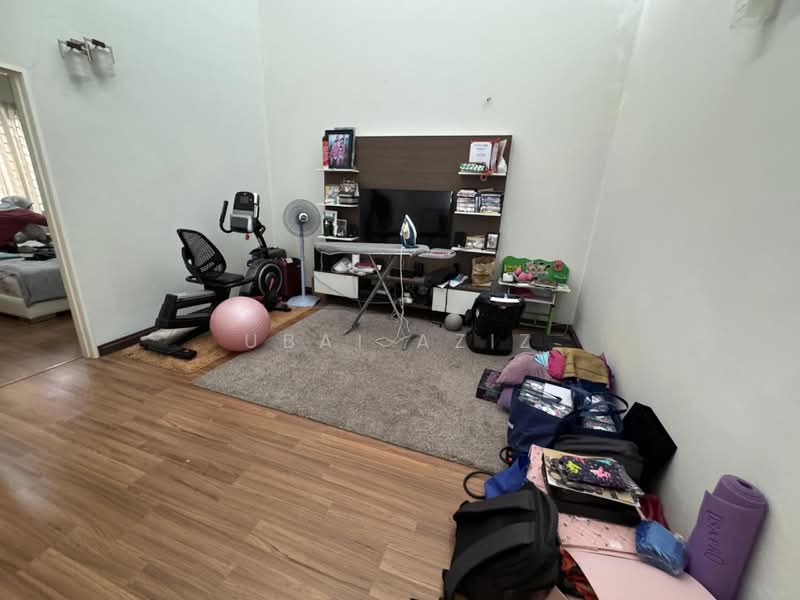 Rumah Teres 2 Tingkat untuk Dijual di Denai Alam (Shah Alam) - Ubai Aziz - Living Room - PropertyGuru.com.my