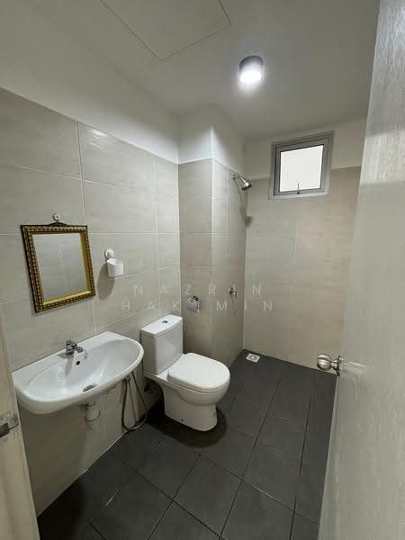 Pangsapuri untuk Dijual di Perdana Park - Nazrin Hakimin - Bathroom - PropertyGuru.com.my
