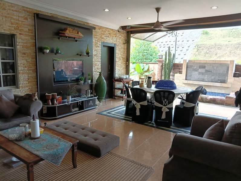 Bungalow for Sale in Bandar Country Homes (Rawang) - Norafian SMH - Living Room - PropertyGuru.com.my