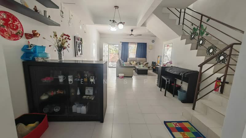 Rumah Teres 1 Tingkat untuk Dijual di Taman Scientex Pasir Gudang (Pasir Gudang) - Dennis Peh - Living Room - PropertyGuru.com.my