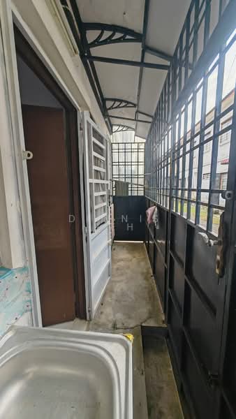 Rumah Teres 1 Tingkat untuk Dijual di Taman Scientex Pasir Gudang (Pasir Gudang) - Dennis Peh - Exterior - PropertyGuru.com.my