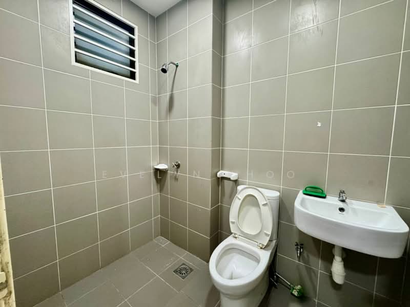 2-storey Terraced House for Sale in M Residence 2 (Rawang) - Evelyn Khoo - Bathroom - PropertyGuru.com.my