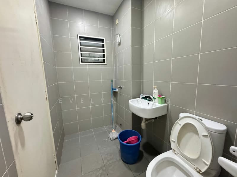 2-storey Terraced House for Sale in M Residence 2 (Rawang) - Evelyn Khoo - Bathroom - PropertyGuru.com.my