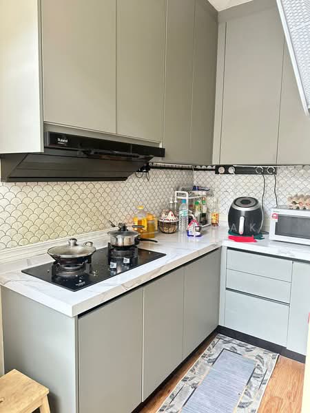 Apartment for Sale at Pangsapuri Akasia (Bandar Botanic) - Zamani Ishak - Kitchen - PropertyGuru.com.my