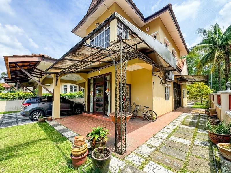 Bungalow House for Sale in Bandar Country Homes (Rawang) - Nazrin Hakimin - PropertyGuru.com.my