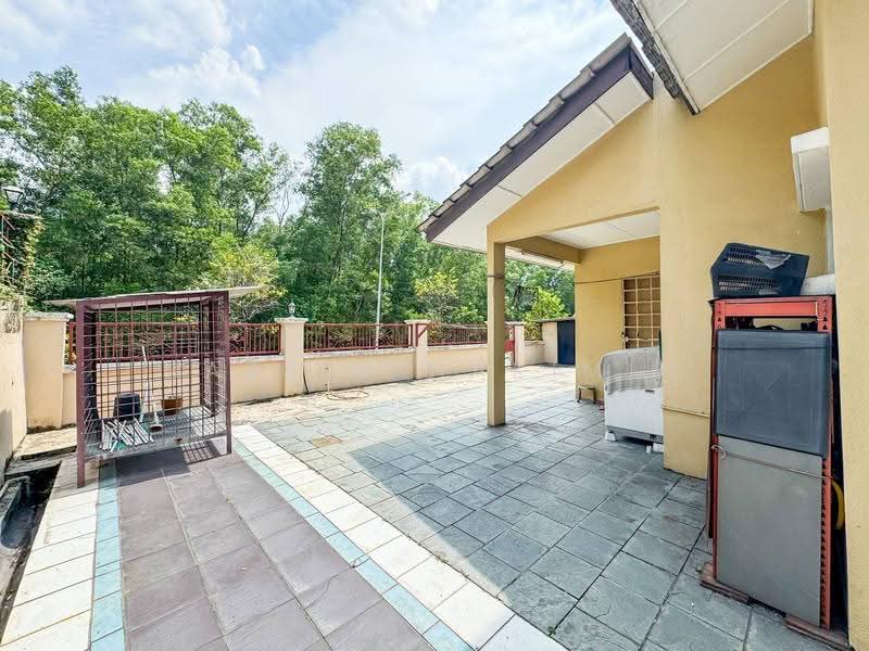 Bungalow House for Sale in Bandar Country Homes (Rawang) - Nazrin Hakimin - PropertyGuru.com.my