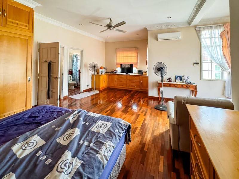 Bungalow House for Sale in Bandar Country Homes (Rawang) - Nazrin Hakimin - PropertyGuru.com.my