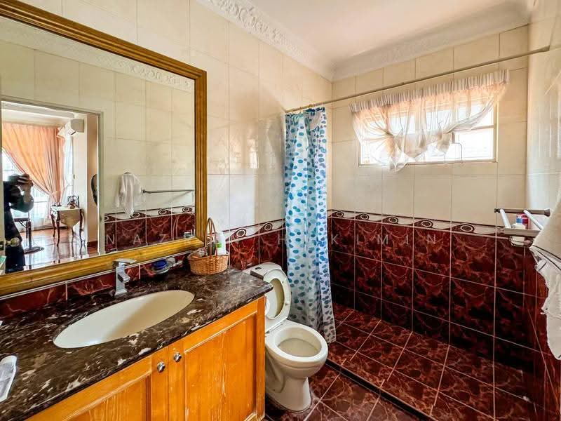 Bungalow House for Sale in Bandar Country Homes (Rawang) - Nazrin Hakimin - PropertyGuru.com.my