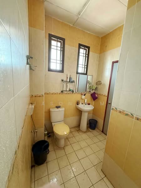 Rumah Teres 2 Tingkat untuk Dijual di Taman Mutiara Rini (Skudai) - Jason Sim - Bathroom - PropertyGuru.com.my