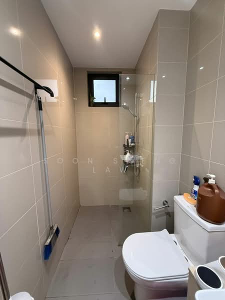 Service Residence for Sale at Aster Green - Soon Sheng Law - Bathroom - PropertyGuru.com.my