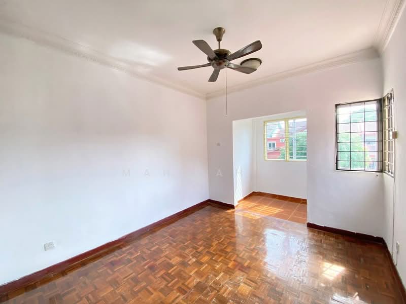 Rumah Teres 2 Tingkat untuk Dijual di Bandar Baru Bangi (Selangor) - Mahirah . - Living Room - PropertyGuru.com.my