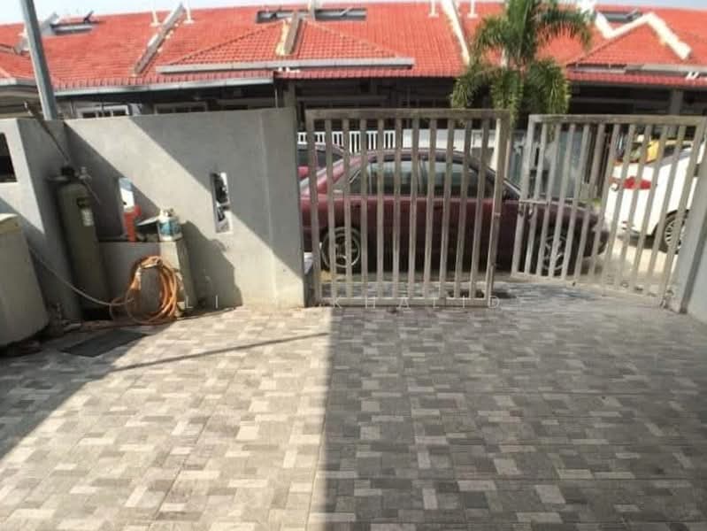 1-storey Terraced House for Sale in Taman Dato' Hormat (Telok Panglima Garang) - Liza Khalid - PropertyGuru.com.my