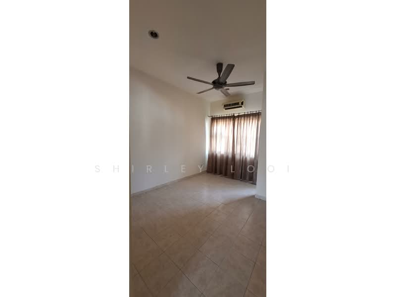 Rumah Teres 2 Tingkat untuk Dijual di Bukit Jelutong (Shah Alam) - Shirley Looi - Living Room - PropertyGuru.com.my