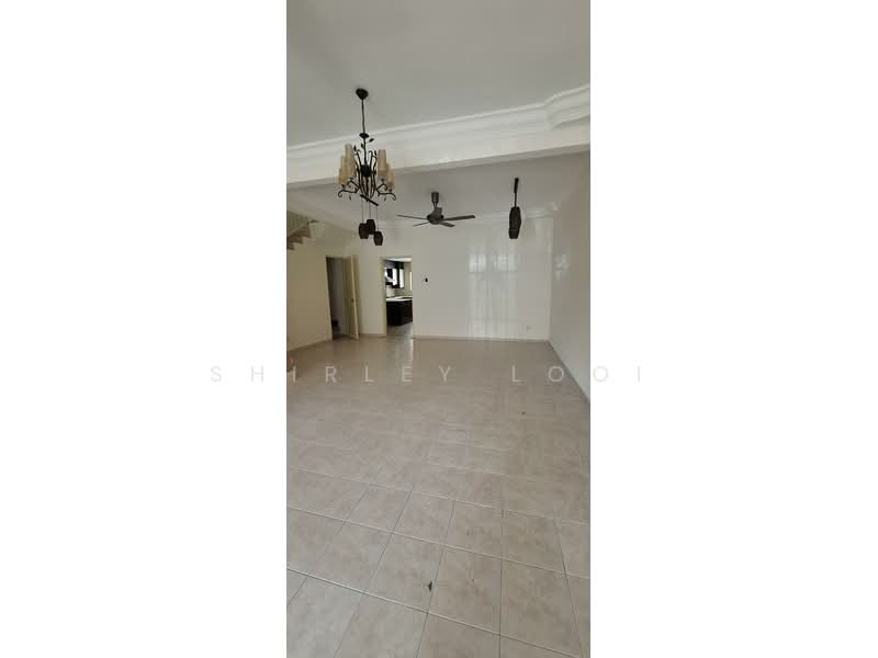 Rumah Teres 2 Tingkat untuk Dijual di Bukit Jelutong (Shah Alam) - Shirley Looi - Living Room - PropertyGuru.com.my