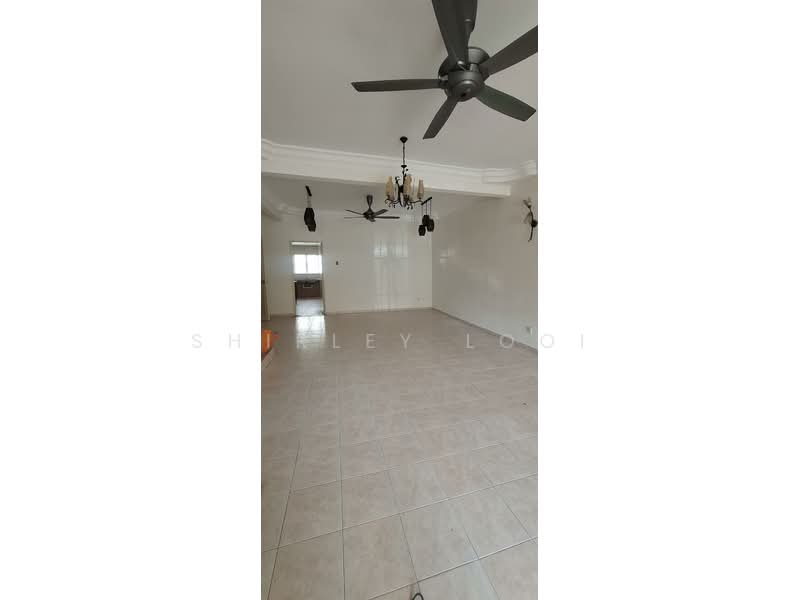 Rumah Teres 2 Tingkat untuk Dijual di Bukit Jelutong (Shah Alam) - Shirley Looi - Living Room - PropertyGuru.com.my