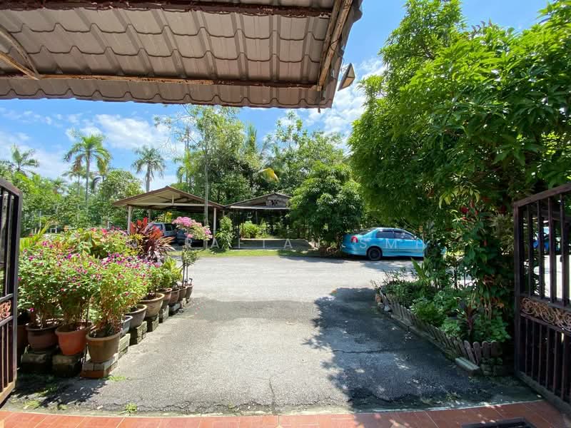 Rumah Teres 2 Tingkat untuk Dijual di Taman Pinggiran Senawang (Sungai Gadut) - Norafian SMH - Exterior - PropertyGuru.com.my