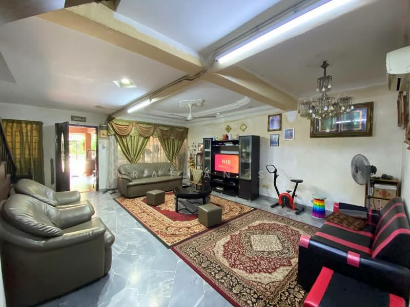 Rumah Teres 2 Tingkat untuk Dijual di Taman Pinggiran Senawang (Sungai Gadut) - Norafian SMH - Living Room - PropertyGuru.com.my