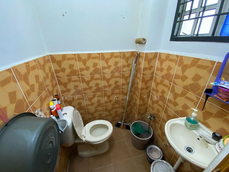 Rumah Teres 2 Tingkat untuk Dijual di Taman Pinggiran Senawang (Sungai Gadut) - Norafian SMH - Bathroom - PropertyGuru.com.my