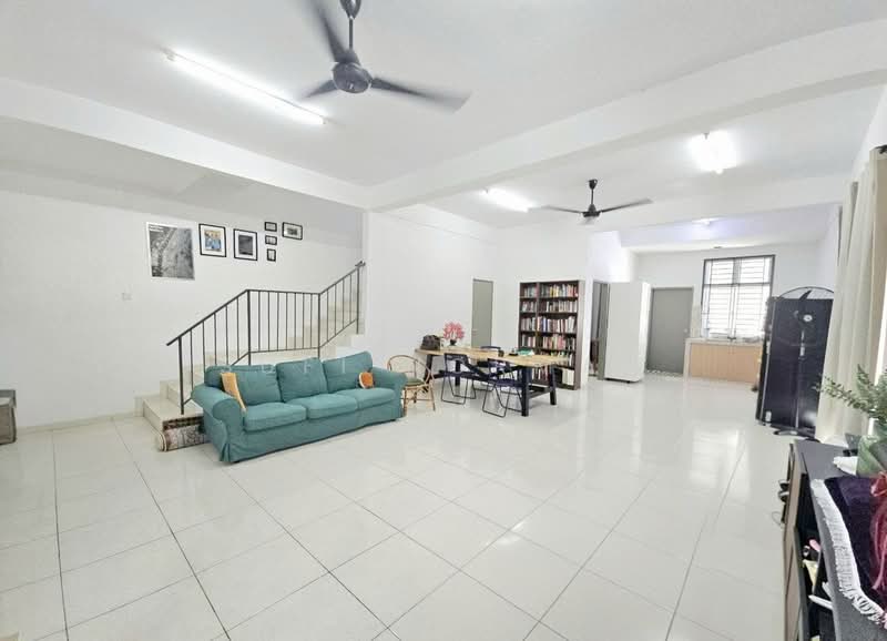 Cluster House for Sale in Johor Bahru (Johor) - Sufi Norman - Living Room - PropertyGuru.com.my