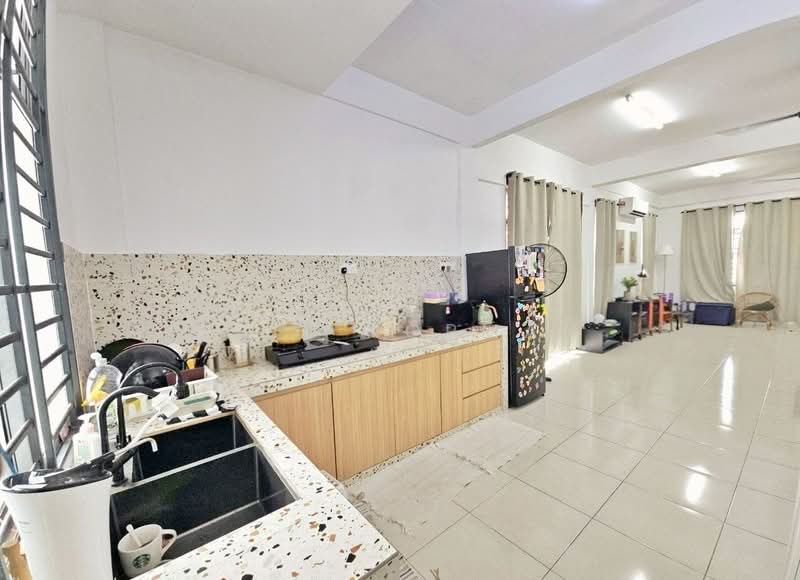 Cluster House for Sale in Johor Bahru (Johor) - Sufi Norman - Kitchen - PropertyGuru.com.my