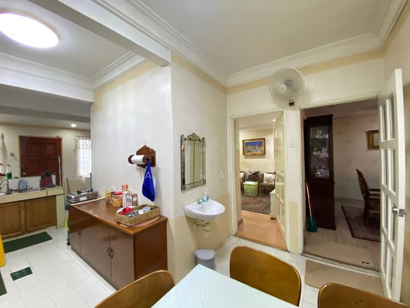 Rumah Teres 2 Tingkat untuk Dijual di Seksyen 1 Bandar Baru Bangi (Bandar Baru Bangi) - Mahirah . - Kitchen - PropertyGuru.com.my