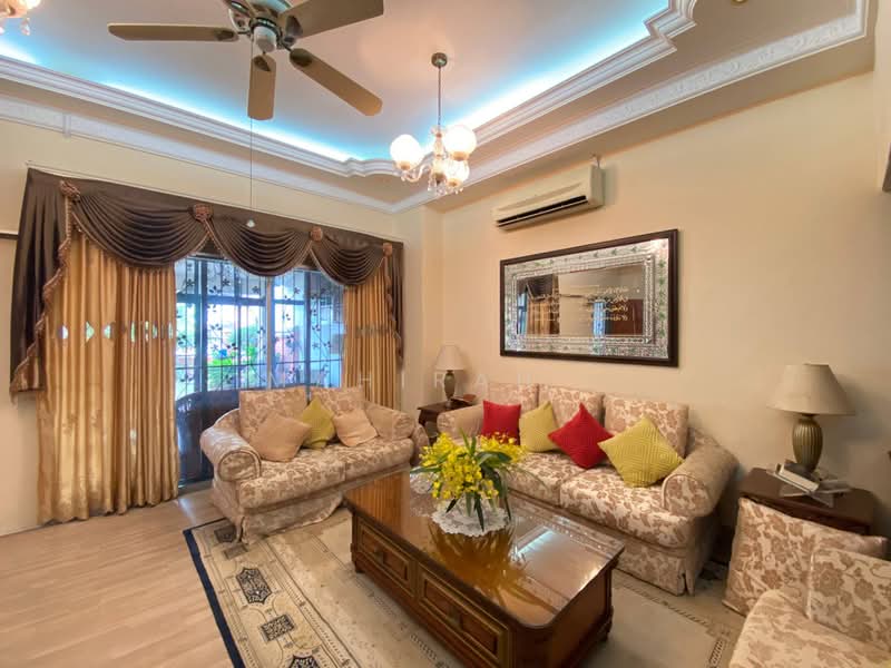 Rumah Teres 2 Tingkat untuk Dijual di Seksyen 1 Bandar Baru Bangi (Bandar Baru Bangi) - Mahirah . - Living Room - PropertyGuru.com.my