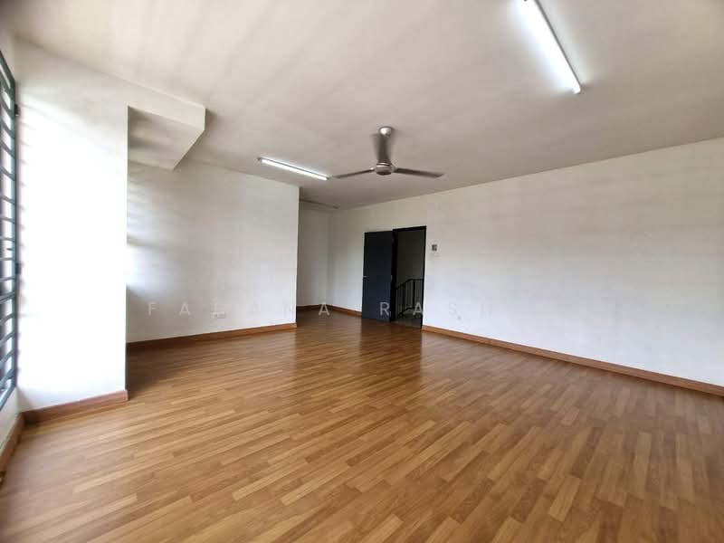 Terraced House for Sale in Aman Putri (Sungai Buloh) - Fahana Rashid - Living Room - PropertyGuru.com.my