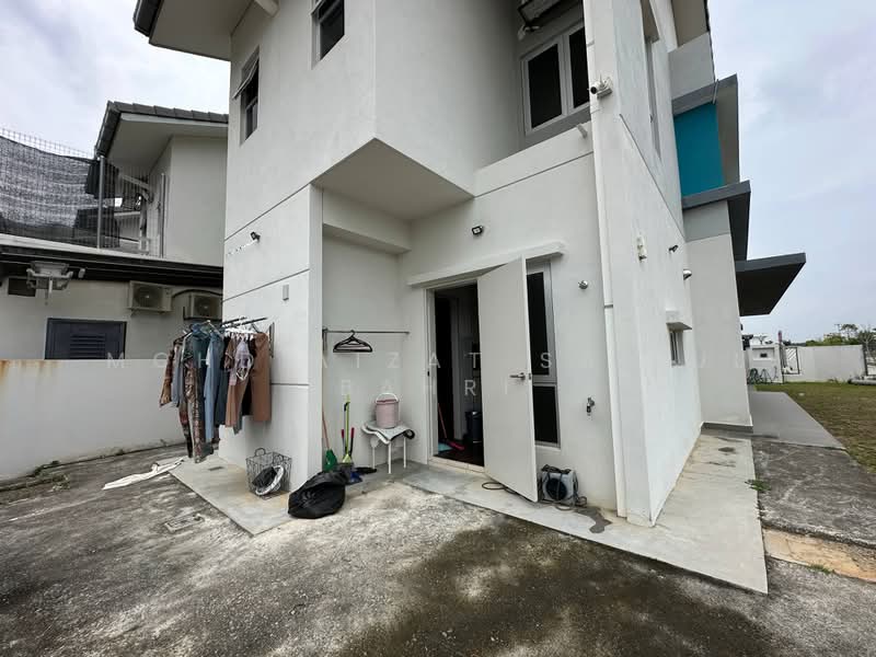 Rumah Teres 2 Tingkat untuk Dijual di Sepang (Selangor) - Mohd Aizat Saiful Bahri - Exterior - PropertyGuru.com.my