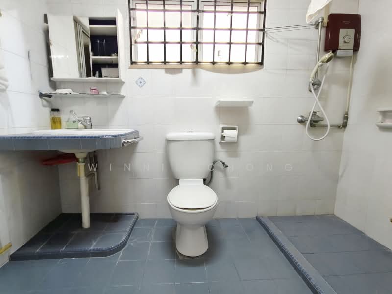 1-storey Terraced House for Sale in SS 25, Taman Mayang (Petaling Jaya) - Winnie Chong - Bathroom - PropertyGuru.com.my