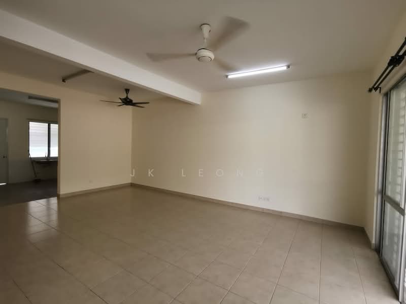 Rumah Berkembar untuk Dijual di Bandar Seri Coalfields (Sungai Buloh) - JK Leong - Living Room - PropertyGuru.com.my
