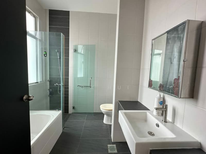 Rumah Berkembar untuk Dijual di Taman Ponderosa (Johor Bahru) - Kok Hui - Bathroom - PropertyGuru.com.my