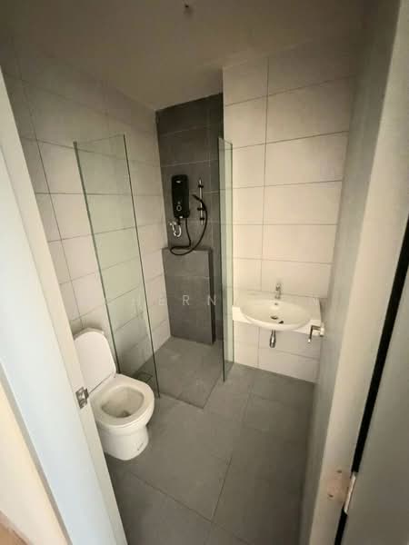 Service Residence for Sale at The Era @ Duta North - Eqhern Oon - Bathroom - PropertyGuru.com.my