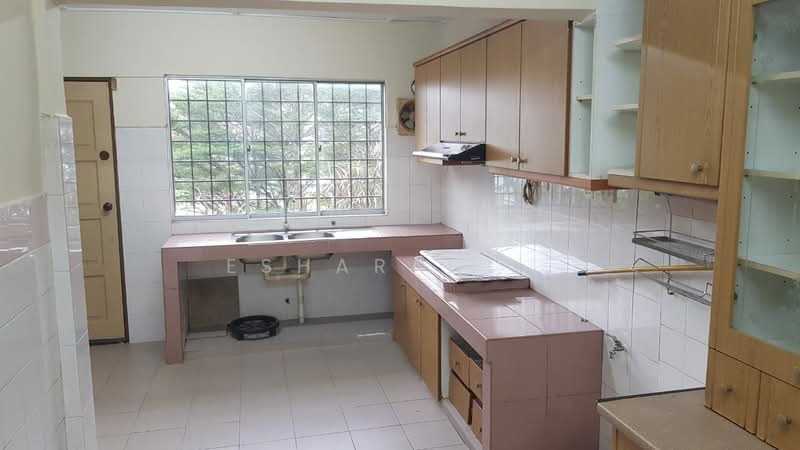 Rumah Teres 2 Tingkat untuk Dijual di Taman Taynton View (Cheras) - Esharani . - Kitchen - PropertyGuru.com.my