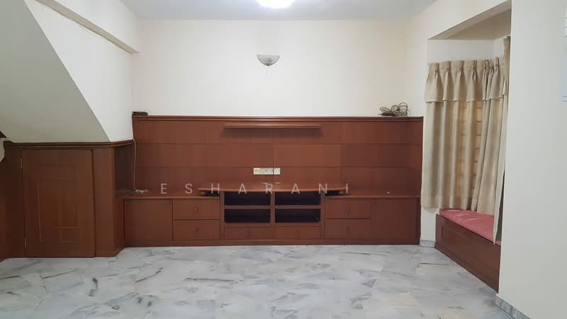 Rumah Teres 2 Tingkat untuk Dijual di Taman Taynton View (Cheras) - Esharani . - Living Room - PropertyGuru.com.my