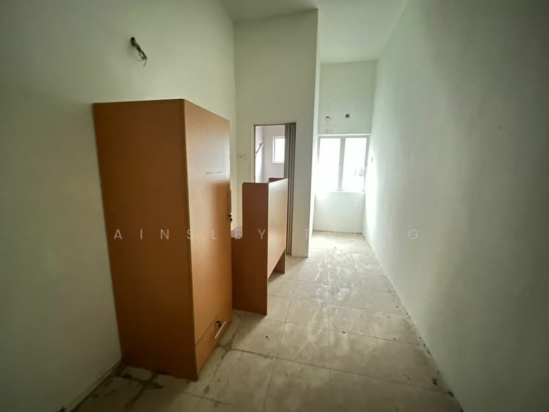 Rumah Teres 1 Tingkat untuk Dijual di Kampar Putra (Kampar) - Ainsley Thong - Corridor - PropertyGuru.com.my