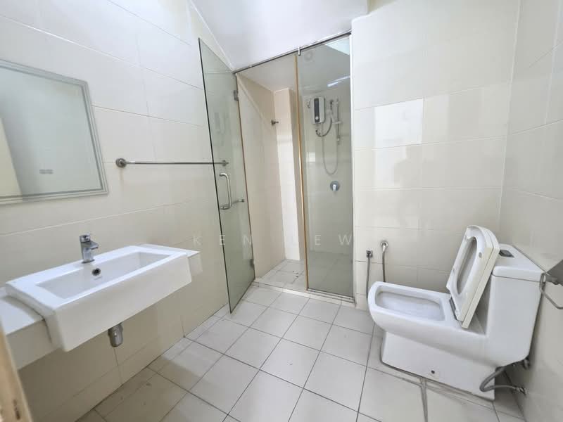 Rumah Teres 4 Tingkat untuk Disewa di Taman Bukit Cheras (Cheras) - Ken Lew - Bathroom - PropertyGuru.com.my
