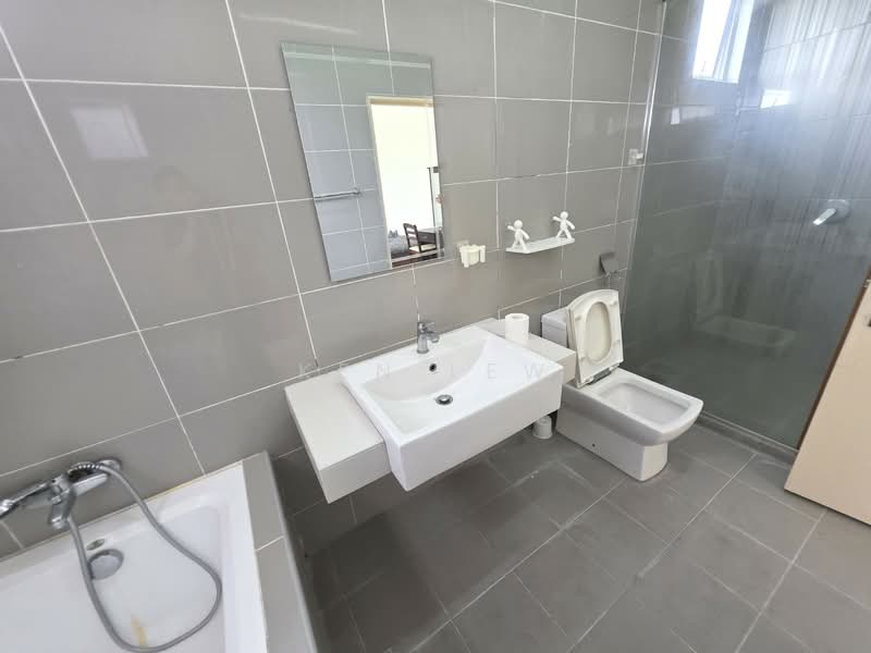Rumah Teres 4 Tingkat untuk Disewa di Taman Bukit Cheras (Cheras) - Ken Lew - Bathroom - PropertyGuru.com.my