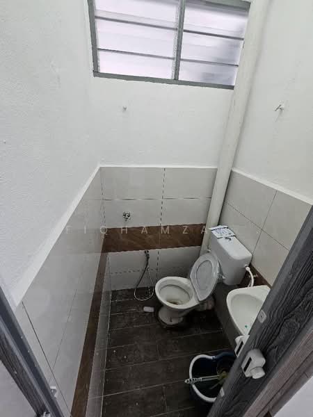 2-storey Terraced House for Rent in Taman Desa Murni (Butterworth) - AfiqHamzah . - Bathroom - PropertyGuru.com.my
